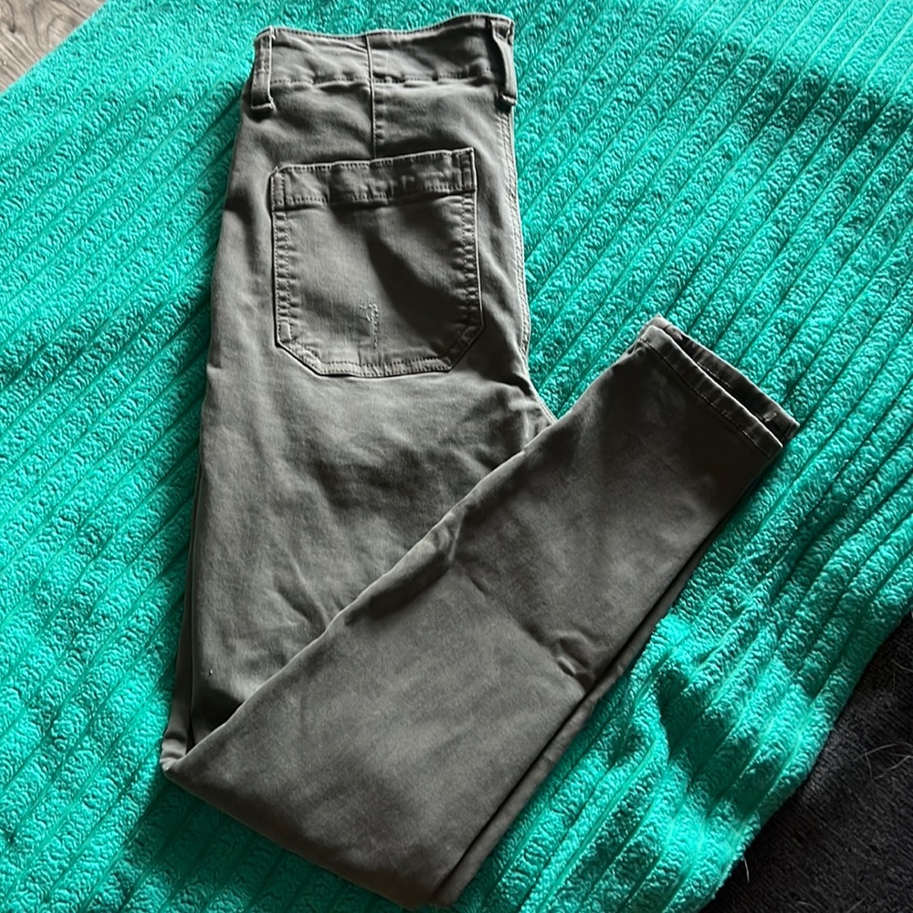 American Eagle Jeans Size 6!